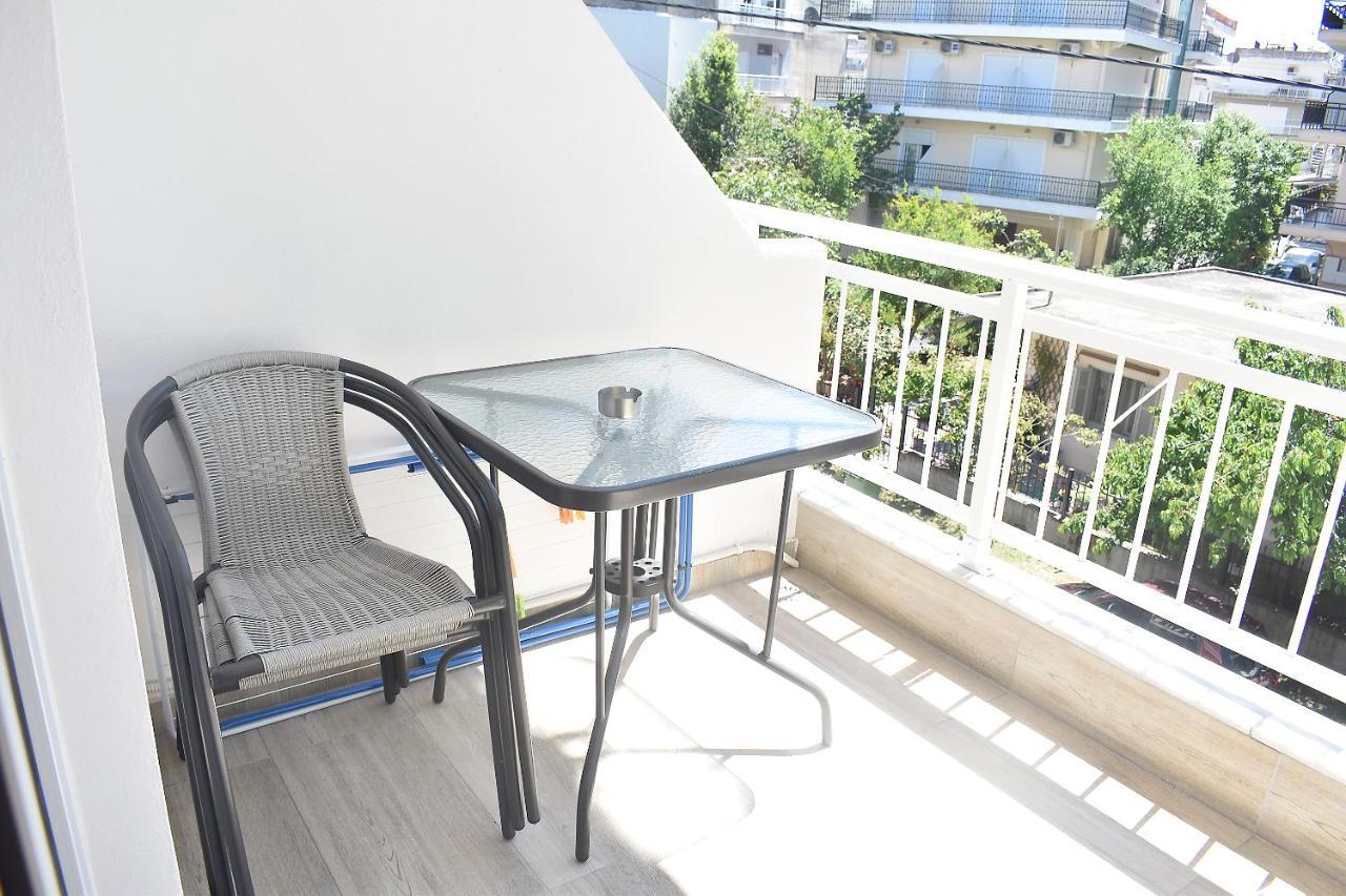 Giorgos-Fenia Apartments Paralia Katerinis Bagian luar foto