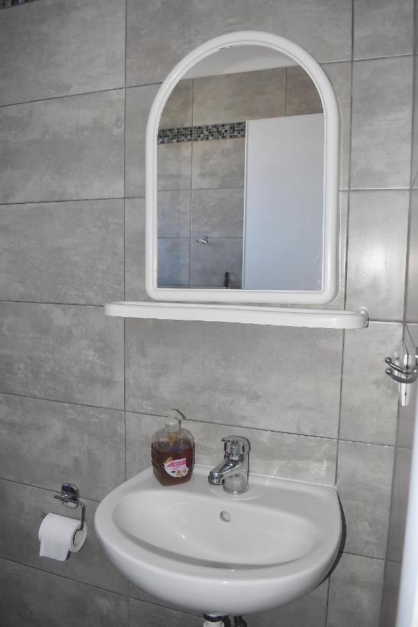 Giorgos-Fenia Apartments Paralia Katerinis Bagian luar foto