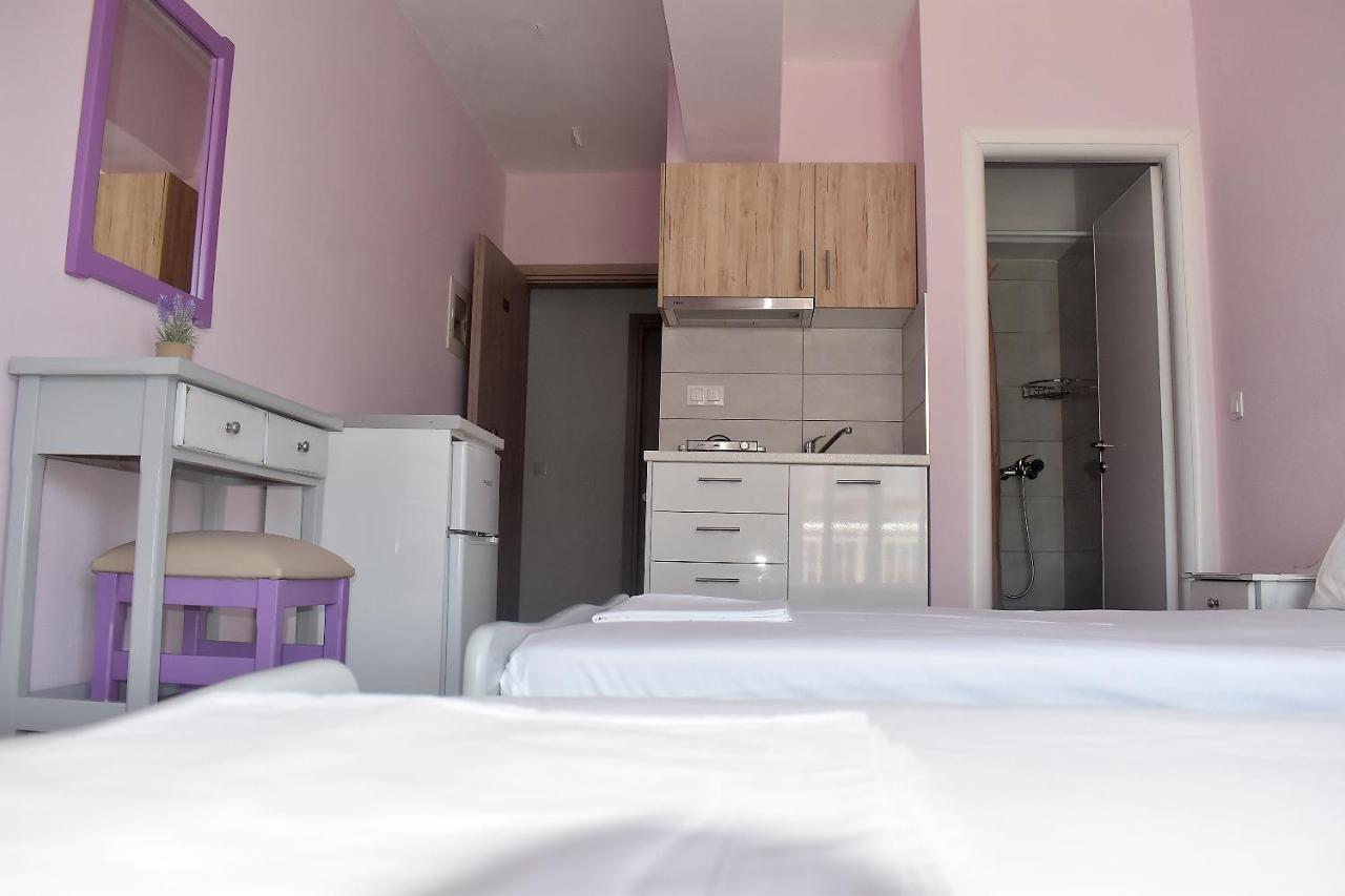 Giorgos-Fenia Apartments Paralia Katerinis Bagian luar foto