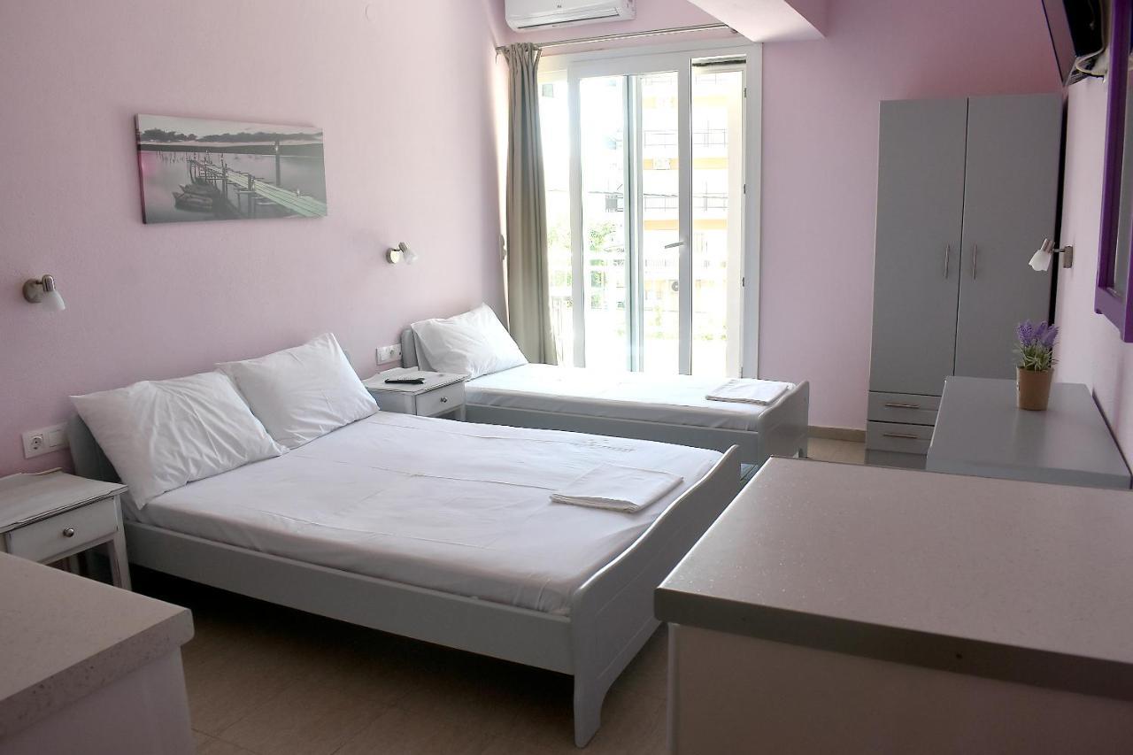 Giorgos-Fenia Apartments Paralia Katerinis Bagian luar foto